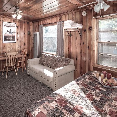 Apache Village 10, King Studio, Midtown, Sleeps 2 Ruidoso Exterior foto